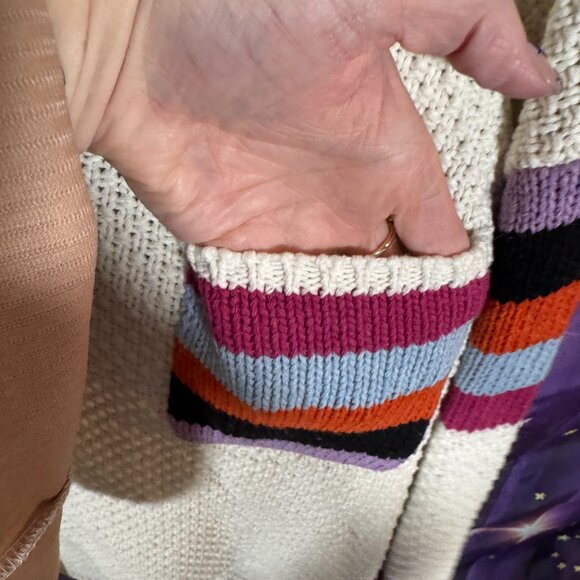 POL Clothing - V-Neck Striped Sweater - Cream - L - Picture 3 of 7